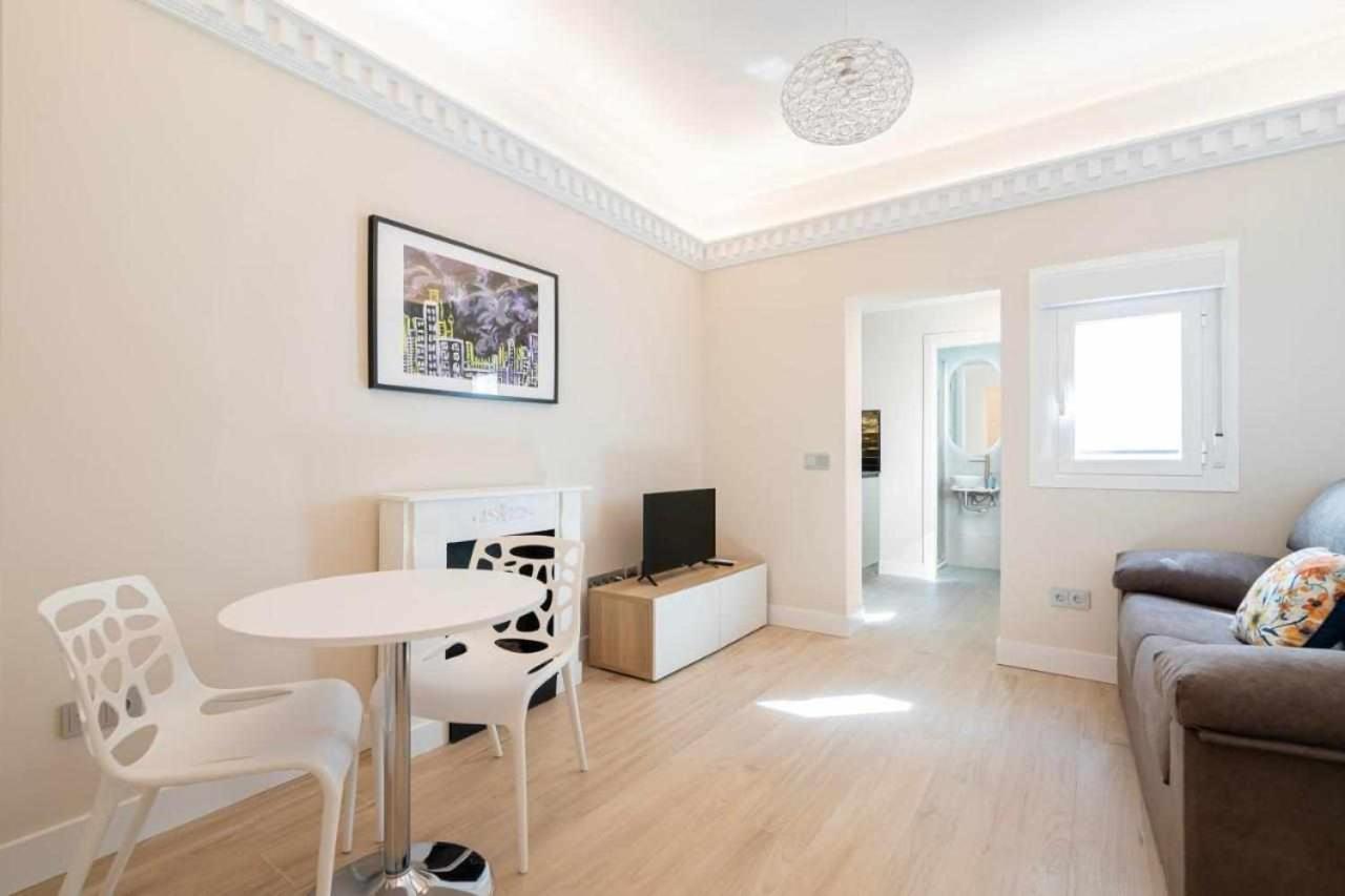 Nuevo Bien Comunicado 1 Dormitorio Madrid Eksteriør billede